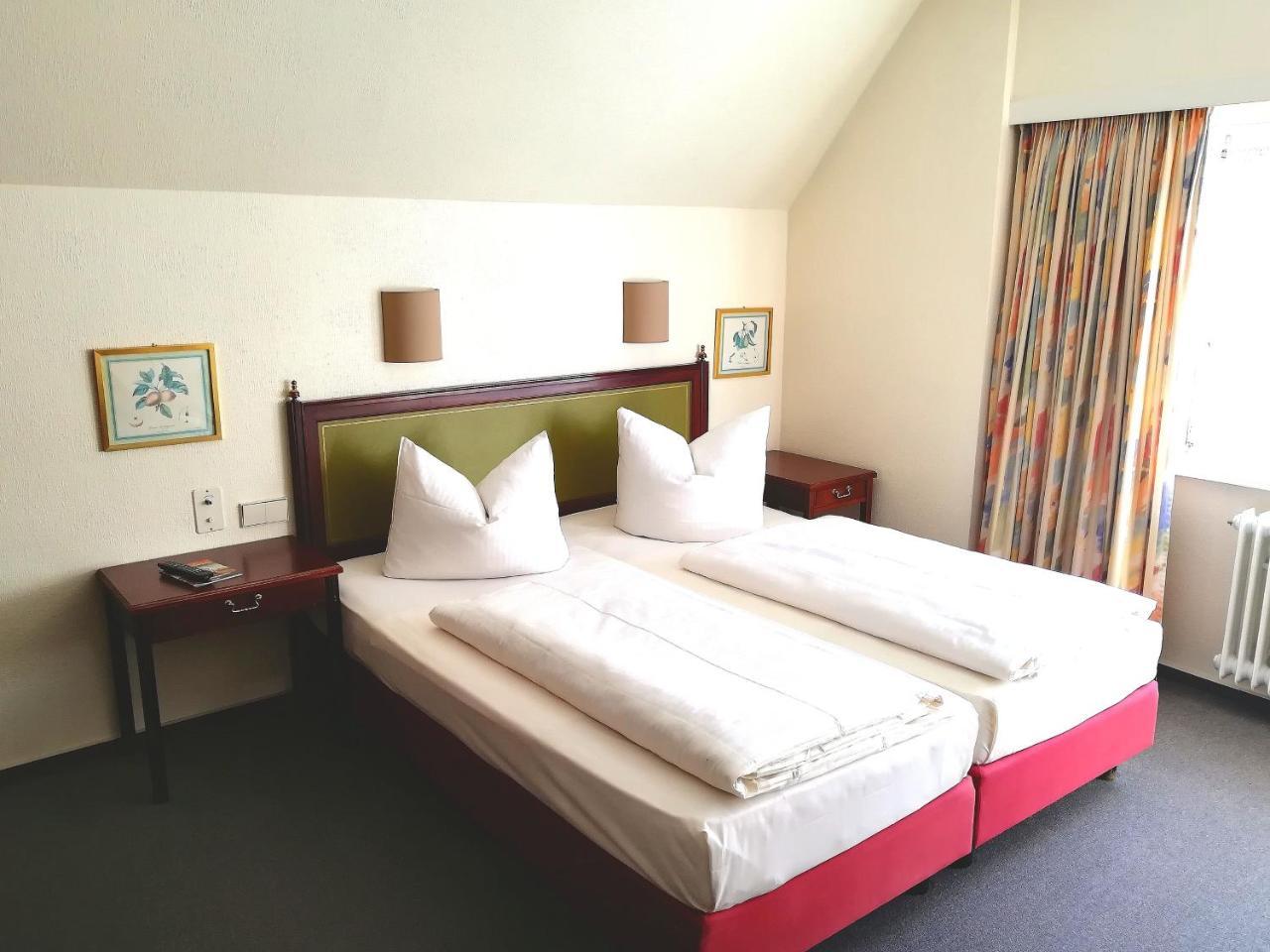 Hotel Krohwinkel Хитфельд Экстерьер фото