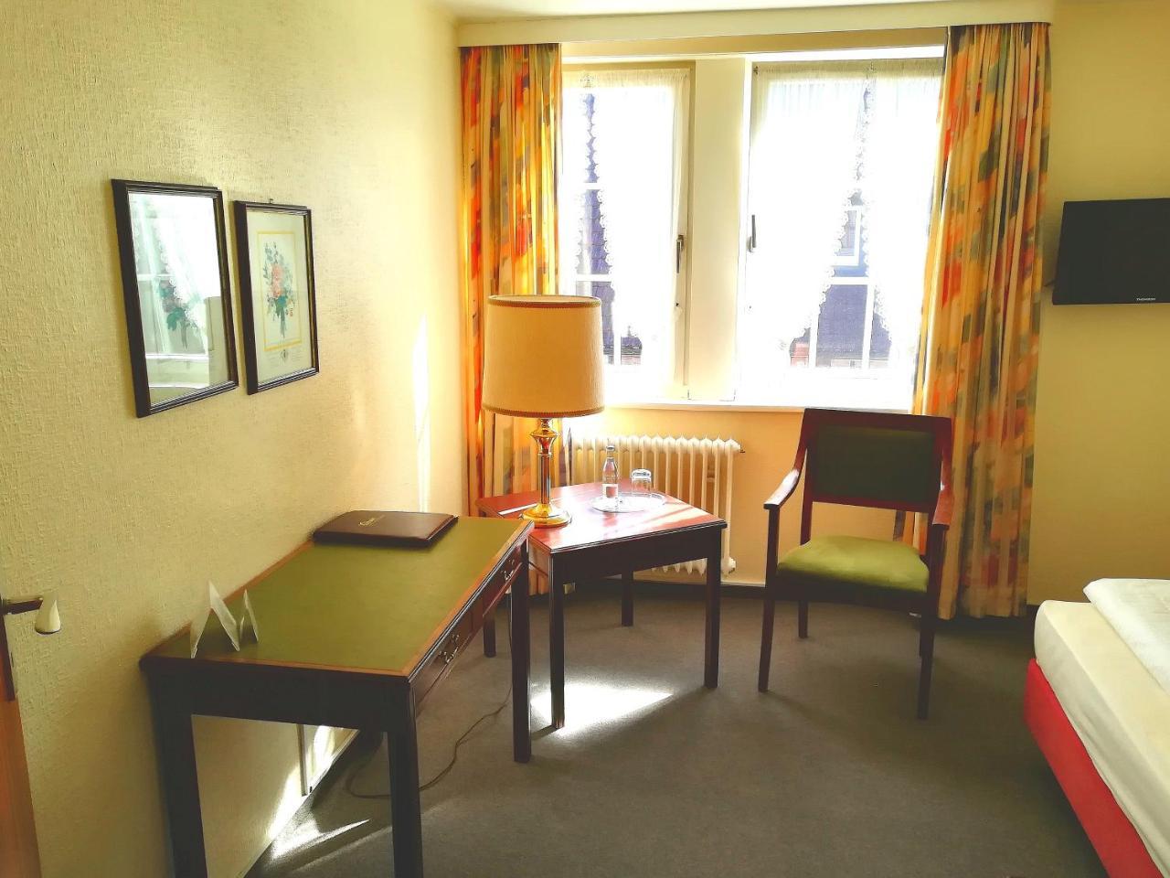 Hotel Krohwinkel Хитфельд Экстерьер фото